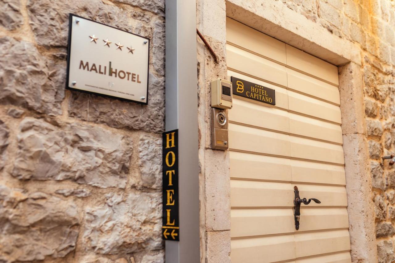 Boutique Hotel Capitano Herceg Novi Bagian luar foto