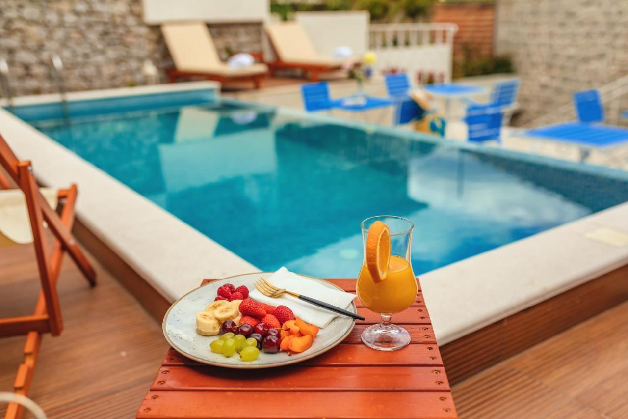 Boutique Hotel Capitano Herceg Novi Bagian luar foto