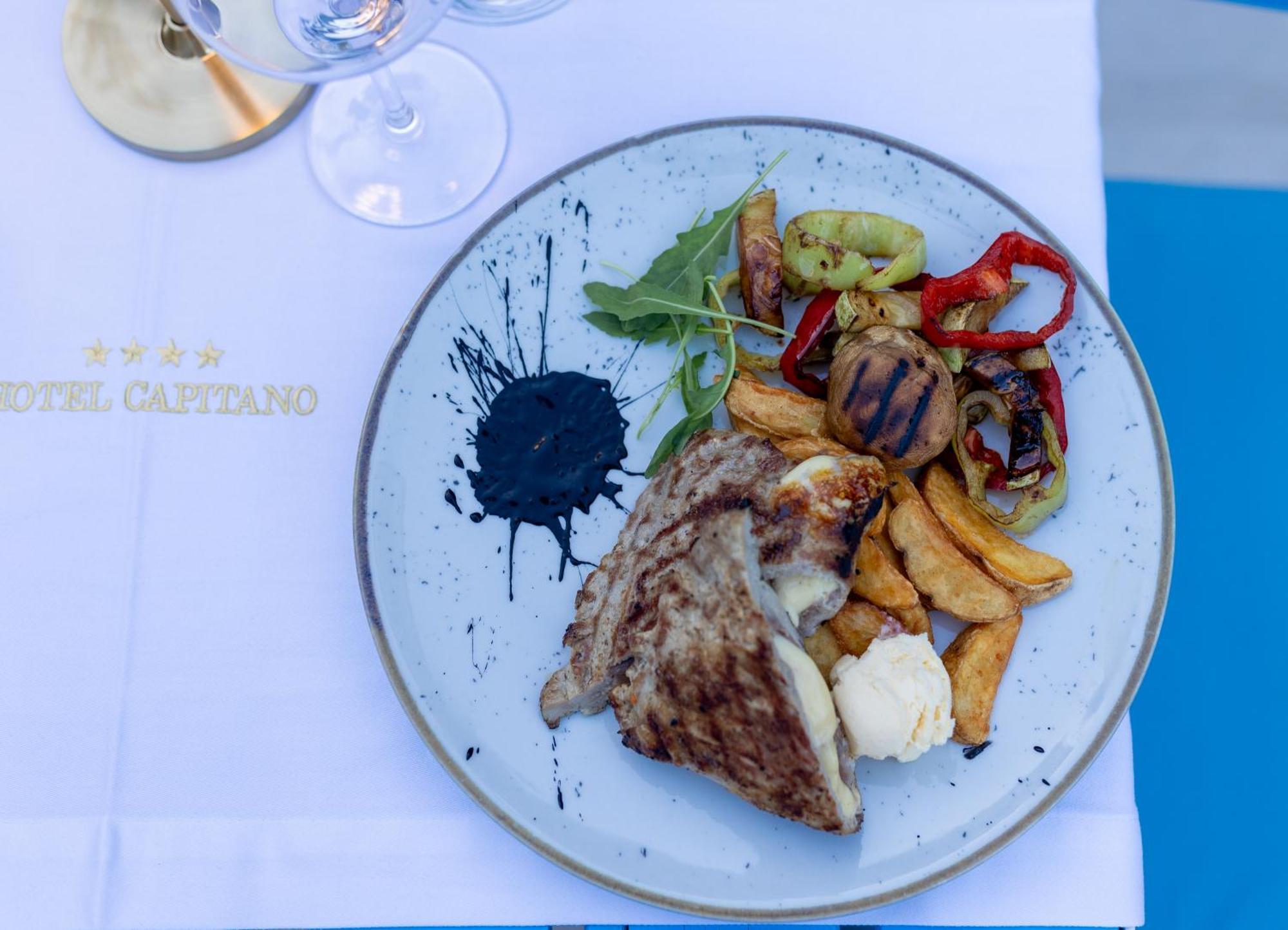 Boutique Hotel Capitano Herceg Novi Bagian luar foto