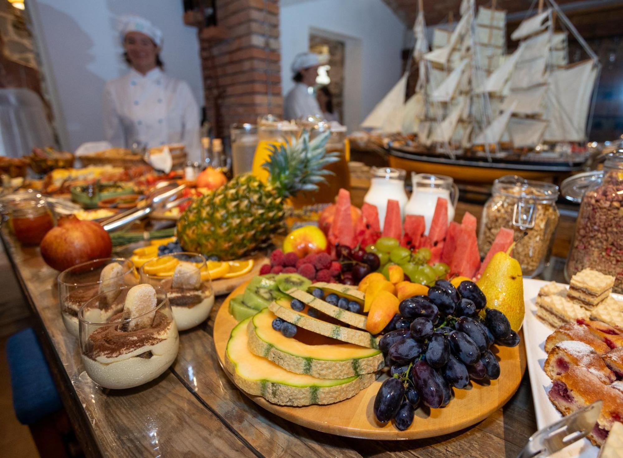 Boutique Hotel Capitano Herceg Novi Bagian luar foto